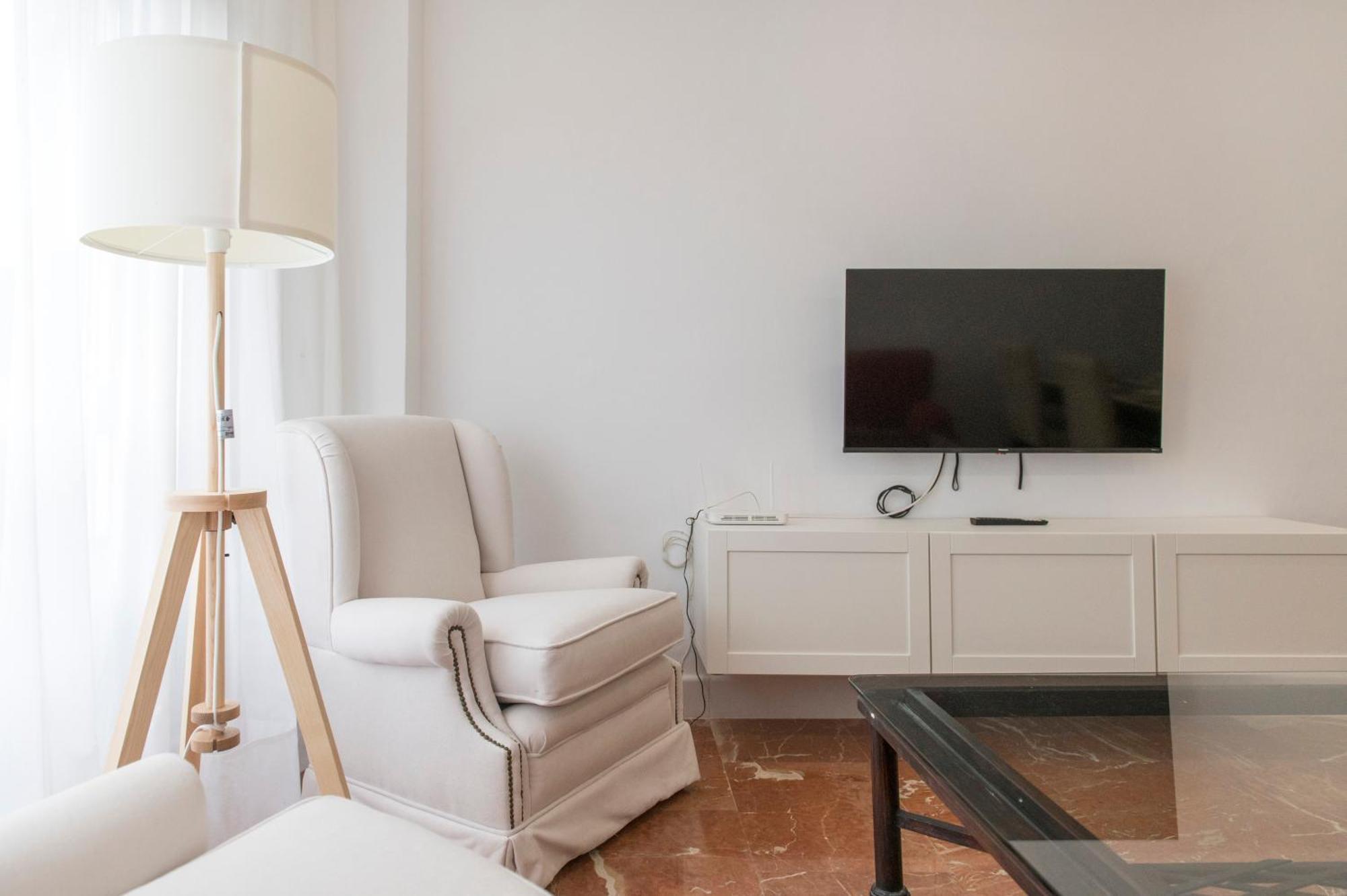 La Bodega Con Parking Gratis Apartamento